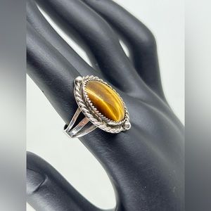 .925 Vintage Sterling Silver Ring with Tiger’s Eye Cobachon. Ladies Size 7.